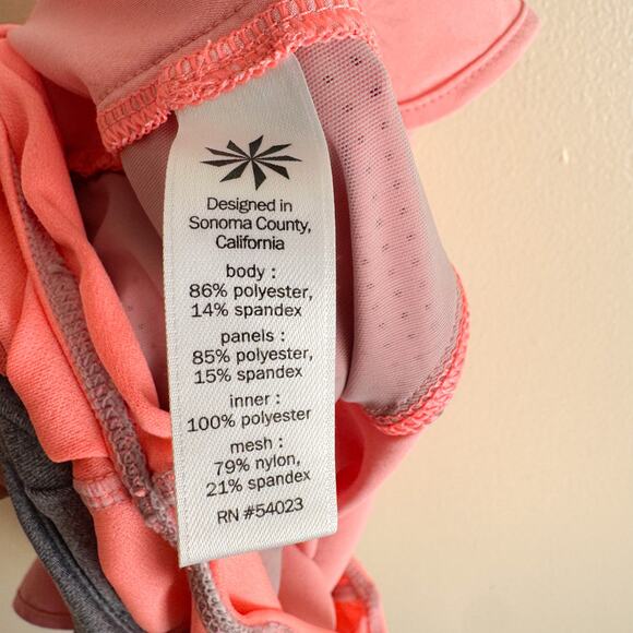 Athleta Coral + Grey Track This Perforated Lined Shorts - Large - Picture 4 of 7